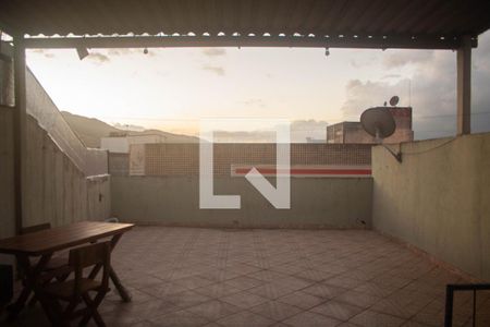 Apartamento para alugar com 105m², 2 quartos e sem vaga Apartamento para alugar com 105m², 2 quartos e sem vagaTerraço