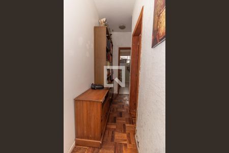 Corredor de apartamento à venda com 2 quartos, 84m² em Independência, Porto Alegre