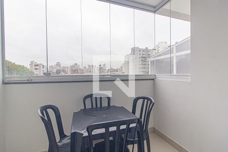 Varanda  de kitnet/studio para alugar com 1 quarto, 31m² em Alto da Glória, Curitiba