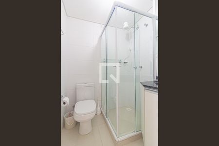 Banheiro de kitnet/studio para alugar com 1 quarto, 31m² em Alto da Glória, Curitiba