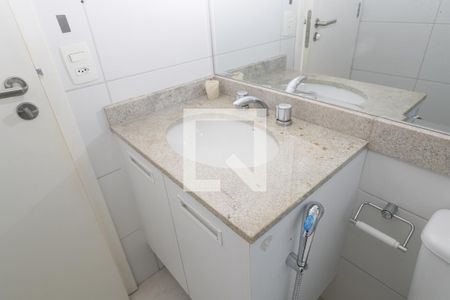Apartamento à venda com 115m², 3 quartos e 2 vagasDetalhe banheiro