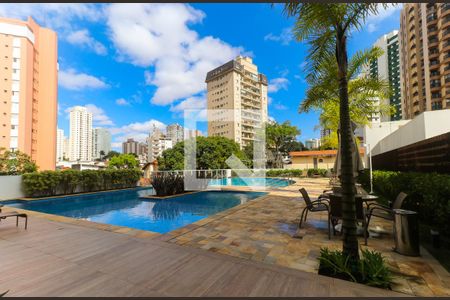 Apartamento à venda com 115m², 3 quartos e 2 vagas Apartamento à venda com 115m², 3 quartos e 2 vagasÁrea comum - Piscina