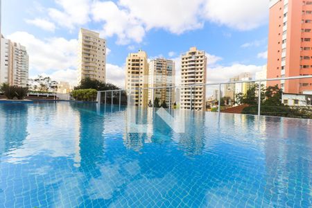 Apartamento à venda com 115m², 3 quartos e 2 vagas Apartamento à venda com 115m², 3 quartos e 2 vagasÁrea comum - Piscina