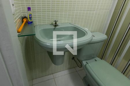 Casa para alugar com 110m², 2 quartos e 1 vaga Casa para alugar com 110m², 2 quartos e 1 vagaBanheiro Social