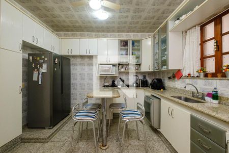 Casa à venda com 190m², 5 quartos e 3 vagasCozinha