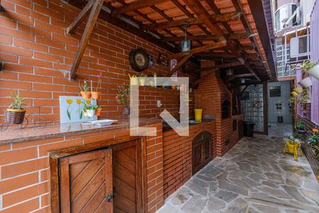 Casa à venda com 190m², 5 quartos e 3 vagasChurrasqueira