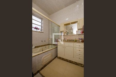 Casa à venda com 190m², 5 quartos e 3 vagasBanheiro Social 1