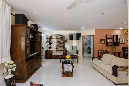 Sala de casa à venda com 5 quartos, 190m² em Grajaú, Rio de Janeiro