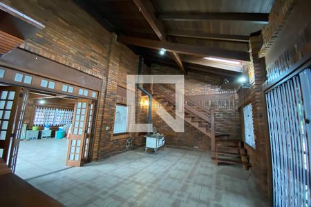 Casa à venda com 430m², 5 quartos e 5 vagasSalão de festas