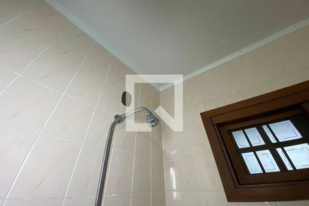 Casa à venda com 430m², 5 quartos e 5 vagasChuveiro do Banheiro Social