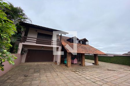 Casa à venda com 430m², 5 quartos e 5 vagasÁrea Externa