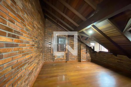 Casa à venda com 430m², 5 quartos e 5 vagasQuarto 2 