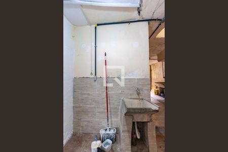 Casa para alugar com 30m², 1 quarto e sem vaga Casa para alugar com 30m², 1 quarto e sem vagaLavanderia