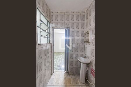 Casa para alugar com 30m², 1 quarto e sem vaga Casa para alugar com 30m², 1 quarto e sem vagaBanheiro