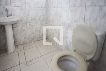Casa para alugar com 70m², 2 quartos e sem vaga Casa para alugar com 70m², 2 quartos e sem vagaBanheiro