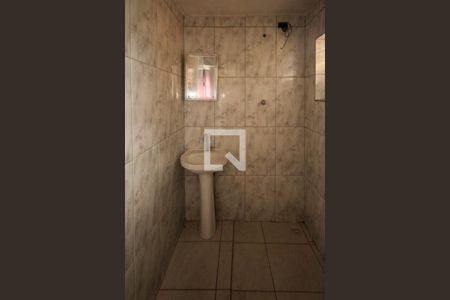 Casa para alugar com 70m², 2 quartos e sem vaga Casa para alugar com 70m², 2 quartos e sem vagaBanheiro