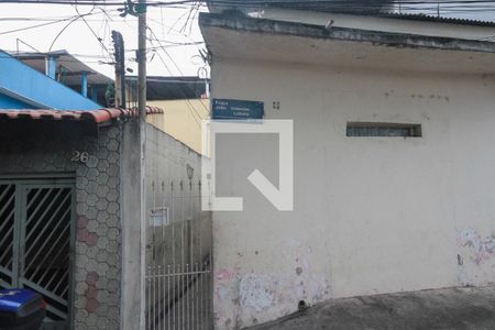 Casa para alugar com 70m², 2 quartos e sem vaga Casa para alugar com 70m², 2 quartos e sem vagaFachada