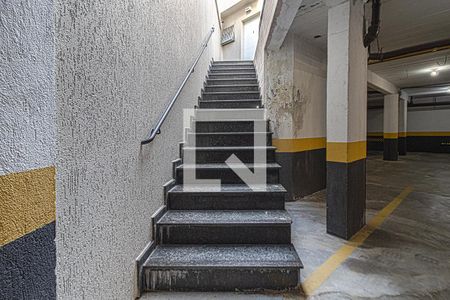 Casa de condomínio à venda com 149m², 3 quartos e 3 vagas Casa de condomínio à venda com 149m², 3 quartos e 3 vagasacesso da garagem para o imóvel