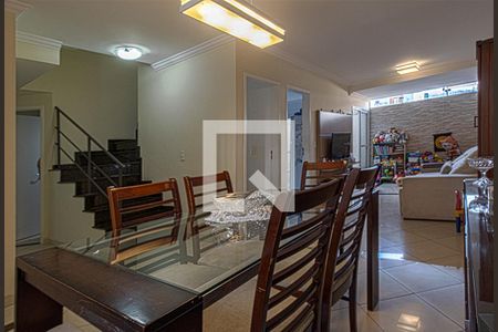 Casa de condomínio à venda com 149m², 3 quartos e 3 vagas Casa de condomínio à venda com 149m², 3 quartos e 3 vagassala de jantar