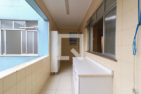 Apartamento para alugar com 120m², 3 quartos e 1 vagaÁrea de Serviço