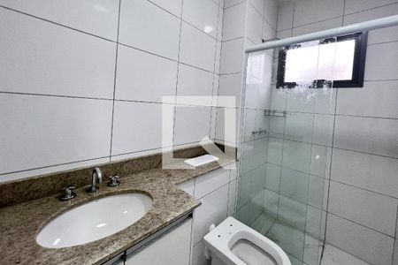 Banheiro de kitnet/studio para alugar com 1 quarto, 27m² em Indianópolis, São Paulo
