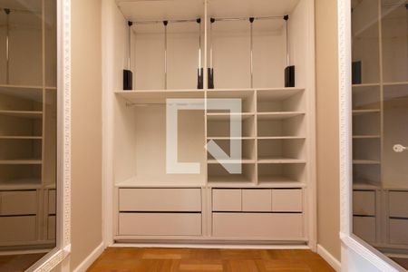 Closet de apartamento à venda com 1 quarto, 120m² em Jardim Paulista, São Paulo