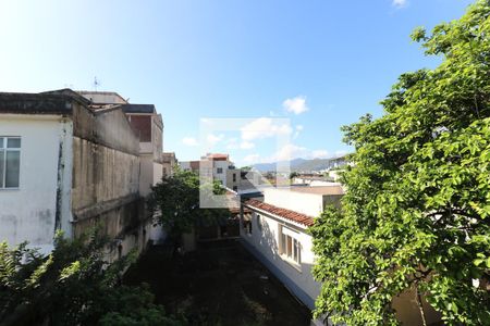 Sala vista de casa para alugar com 2 quartos, 70m² em Piedade, Rio de Janeiro