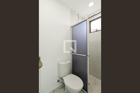 Banheiro de kitnet/studio para alugar com 1 quarto, 35m² em Rudge Ramos, São Bernardo do Campo
