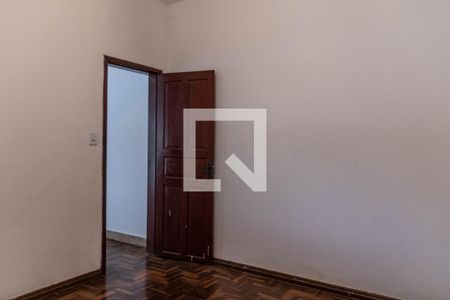 Quarto de casa para alugar com 1 quarto, 75m² em Milionários (barreiro), Belo Horizonte