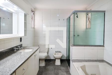 Apartamento para alugar com 220m², 4 quartos e 3 vagasBanheiro da Suíte