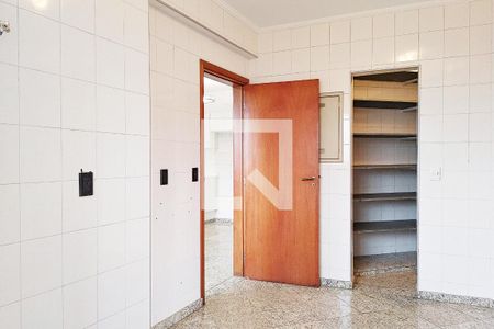 Apartamento para alugar com 220m², 4 quartos e 3 vagasÁrea de Serviço