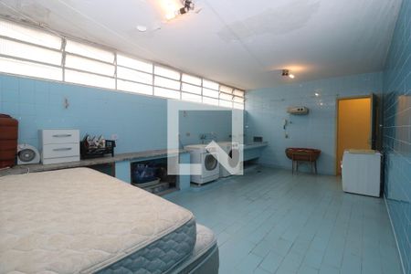 Casa à venda com 420m², 4 quartos e 4 vagasÁrea de Serviço