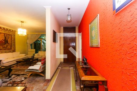 Casa à venda com 420m², 4 quartos e 4 vagas Casa à venda com 420m², 4 quartos e 4 vagasHall de Entrada