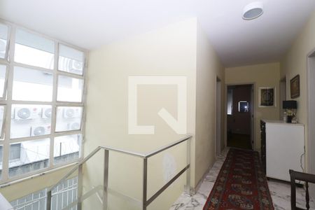 Casa à venda com 420m², 4 quartos e 4 vagasHall