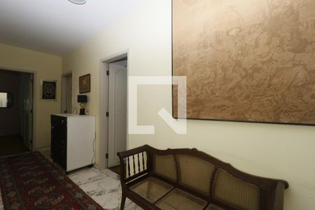 Casa à venda com 420m², 4 quartos e 4 vagasHall