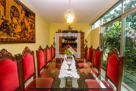 Casa à venda com 420m², 4 quartos e 4 vagas Casa à venda com 420m², 4 quartos e 4 vagasSala de Jantar