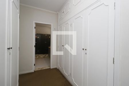 Casa à venda com 420m², 4 quartos e 4 vagasCloset da Suíte