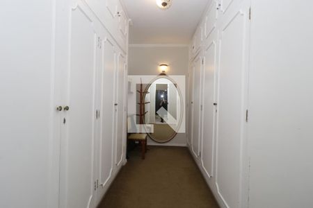 Casa à venda com 420m², 4 quartos e 4 vagasCloset da Suíte