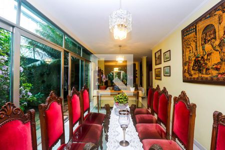 Casa à venda com 420m², 4 quartos e 4 vagas