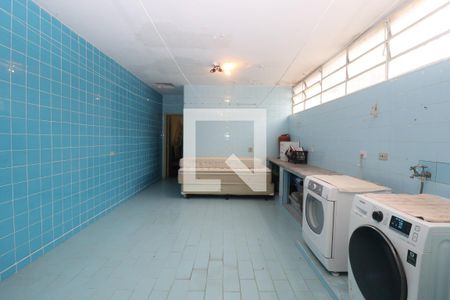 Casa à venda com 420m², 4 quartos e 4 vagasÁrea de Serviço