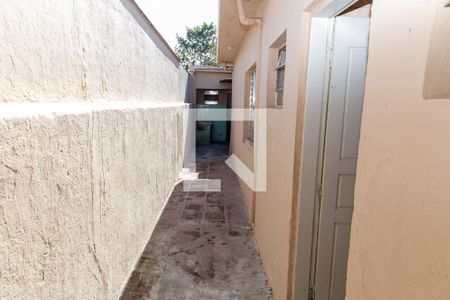Casa para alugar com 120m², 2 quartos e 2 vagasCorredor