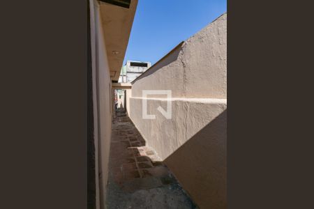 Casa para alugar com 120m², 2 quartos e 2 vagasCorredor