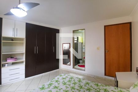 Casa à venda com 514m², 4 quartos e 8 vagasQuarto Suíte