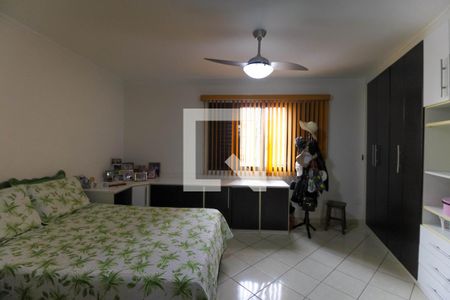 Casa à venda com 514m², 4 quartos e 8 vagasQuarto Suíte