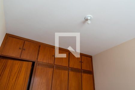 Casa à venda com 185m², 3 quartos e 2 vagas Casa à venda com 185m², 3 quartos e 2 vagasQuarto 2