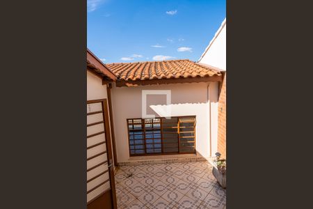 Casa à venda com 185m², 3 quartos e 2 vagas Casa à venda com 185m², 3 quartos e 2 vagasVista do Quarto 1