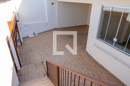 Casa à venda com 185m², 3 quartos e 2 vagas Casa à venda com 185m², 3 quartos e 2 vagasGaragem