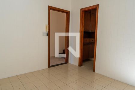 Casa à venda com 185m², 3 quartos e 2 vagas Casa à venda com 185m², 3 quartos e 2 vagasCozinha
