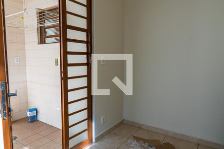 Casa à venda com 185m², 3 quartos e 2 vagas Casa à venda com 185m², 3 quartos e 2 vagasÁrea de Serviço