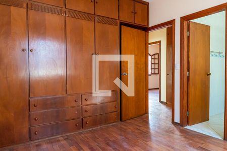 Casa à venda com 185m², 3 quartos e 2 vagas Casa à venda com 185m², 3 quartos e 2 vagasSuíte